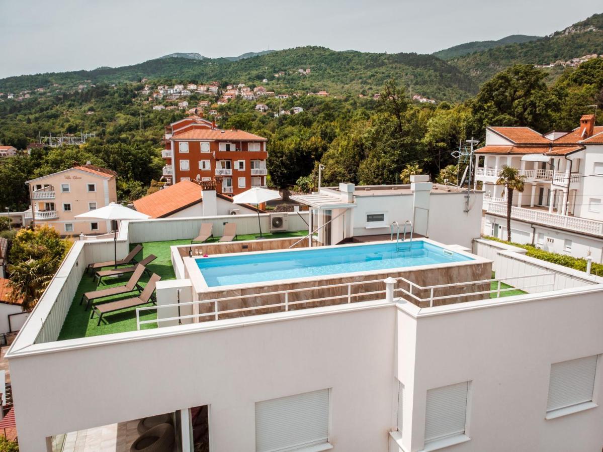 Apartment Lui With Rooftop Swimming Pool Ičići Εξωτερικό φωτογραφία