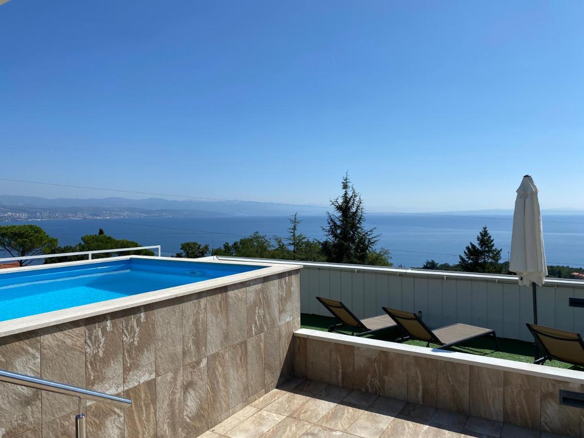 Apartment Lui With Rooftop Swimming Pool Ičići Εξωτερικό φωτογραφία